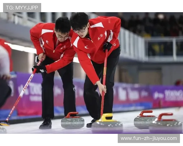 特色冰壶趣味赛，冰上策略与技巧结合，冰壶比赛要点视频